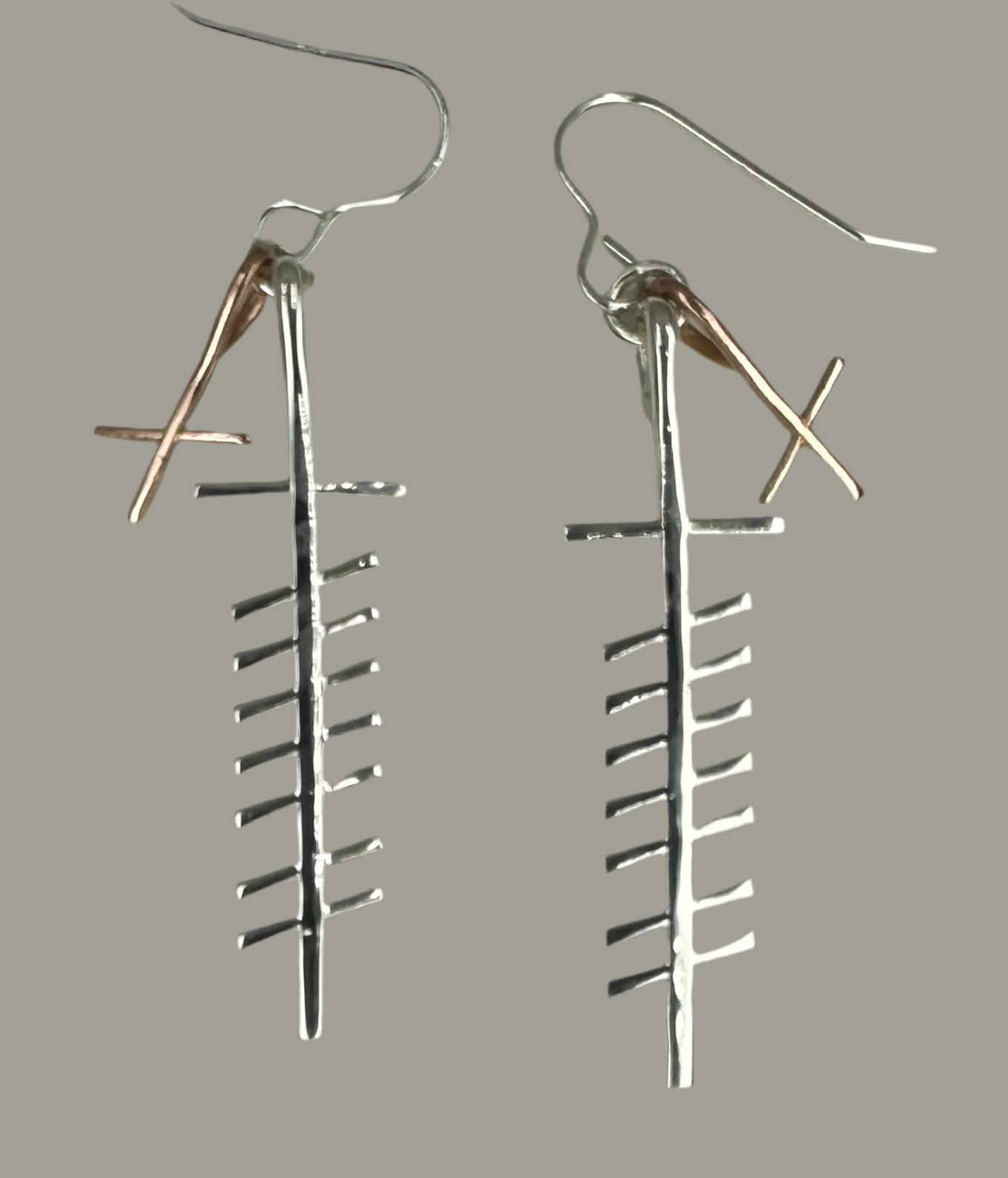 Sculpted silver Grá / Love  earrings with rose gold initial M