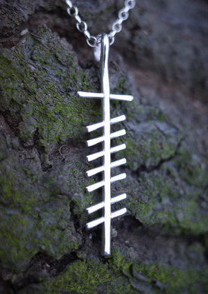 NEW Love pendant unisex / fine chain