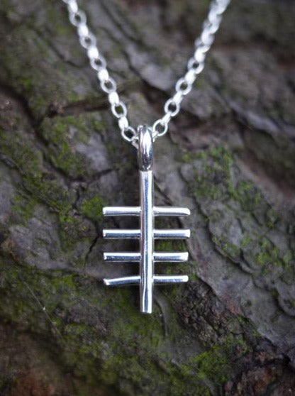 Rustic Initial E-unisex