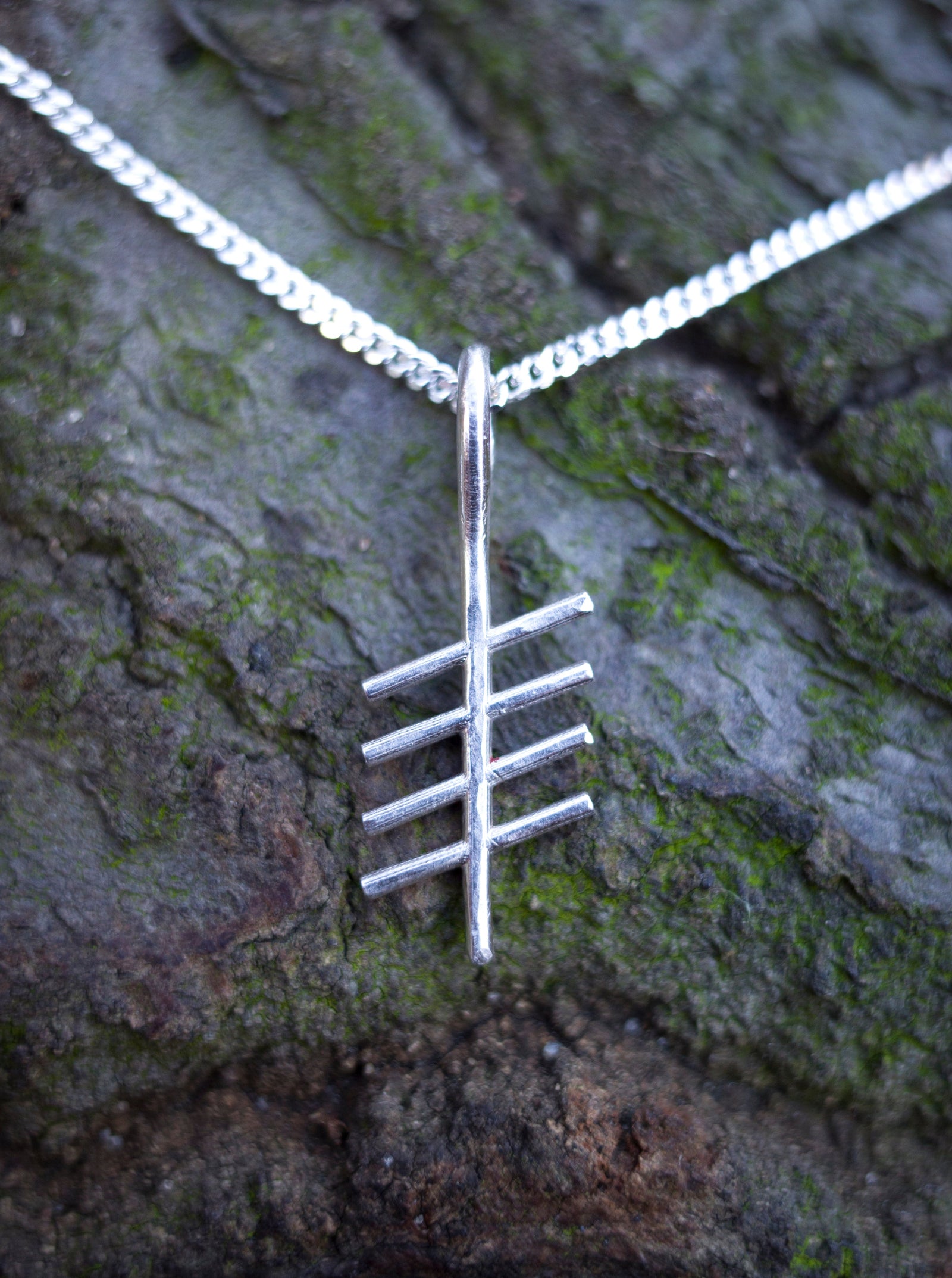 Petite Initial  P -NG