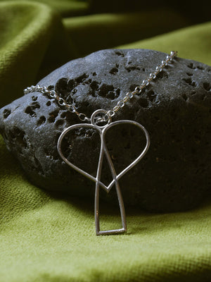 Angel (medium silver pendant)